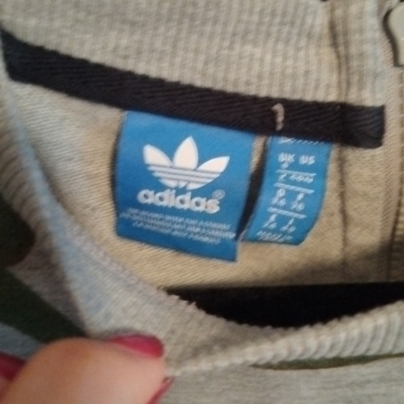 Adidas Cropped Small Medium T-Shirt NWOT - Picture 3 of 4